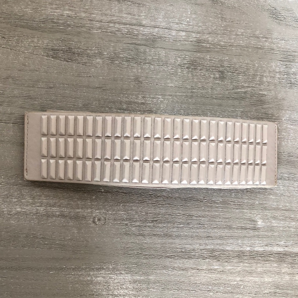 BCBG light gray belt